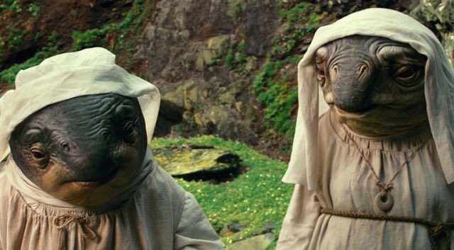 HProductions101's tweet photo. Ugh. These things were the worst part about The Last Jedi. That and @Blockbustedpod’s FAKE NEWS REVIEW! 

The Clone Wars animated film is MY STAR WARS! Not this new, original trash! https://t.co/yWsPPYG0O3