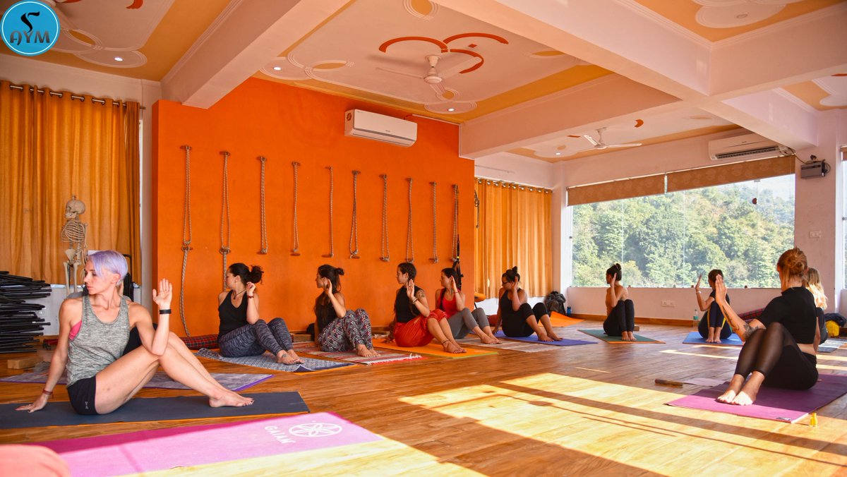 alienamolly1's tweet photo. Yoga in India is offering you an opportunity to learn yoga. we are welcome to you in 2018 yoga classes, join AYM India for the fresh environment, relax body&amp; mind.
#yogalove  #yogalife  #Yogapose #yogaismylife https://t.co/pKP5tgPqSZ