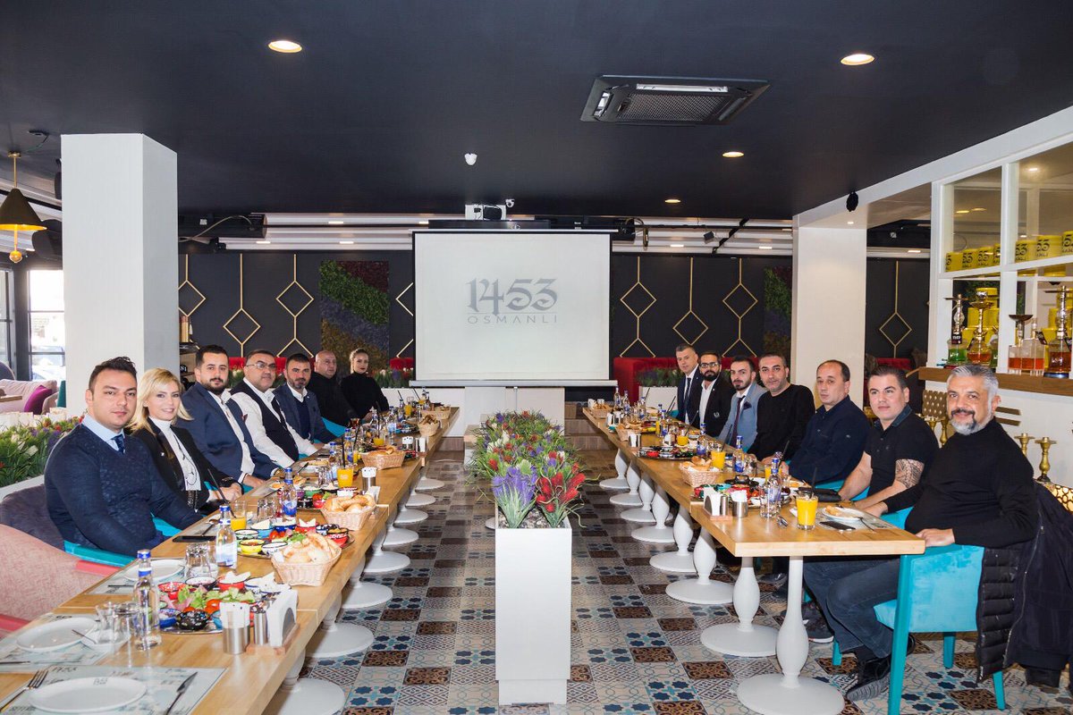 1453osmanlicom's tweet photo. 1453 Osmanlı, 2017’nin Son Kahvaltısında Bir Araya Geldi

Kısa sürede sağladığı başarıyı çizgisinden hiçbir şey kaybetmeden sürdüren 1453 Osmanlı,yıl sonu kahvaltısında iş ortaklarıyla bir araya gelerek, 2018’de başarı grafiğini daha yükselteceğinin sinyallerini verdi! https://t.co/vc0E64r1vn
