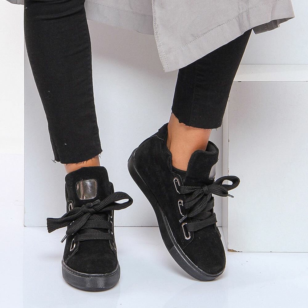 SHOESTIME tweet media