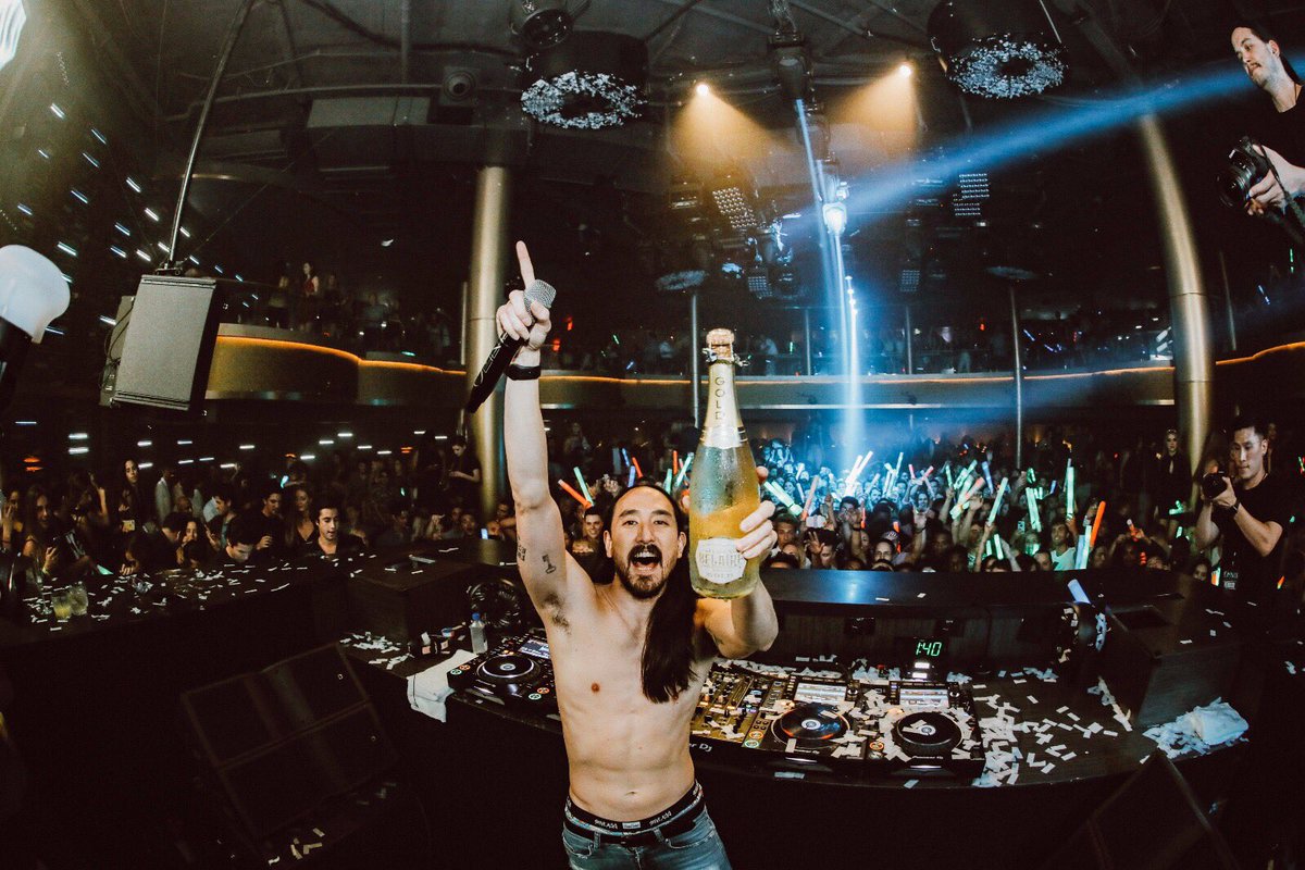 Dimitri vegas steve aoki. Стив аоки. стив аоки дети. стив аоки с короткими волосами. steve aoki фото.