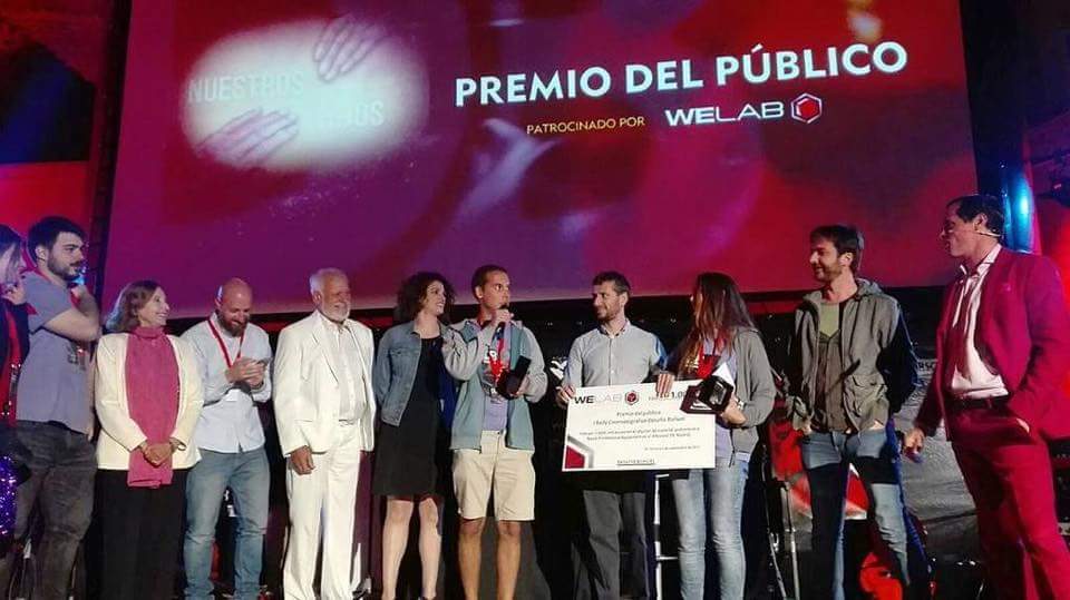 El_Palomitron's tweet photo. ¡Muy contentos por @nuestroshijos_! Un cortometraje premio del público y mejor dirección en @desafiobunuel que competirá en @ATLANTISFA.

¡Enhorabuena equipo! https://t.co/74boamZpJf