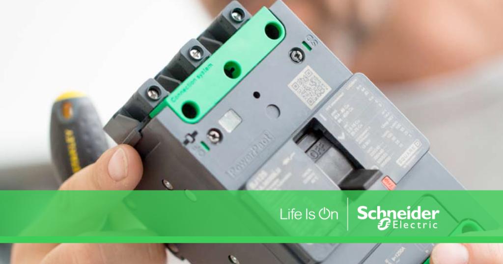 DirkSchaar's tweet photo. Bewährte Leistung, Flexibilität & Zuverlässigkeit von Schneider Electric: #PowerPactB EverLink-Anschluß #LifeIsOn https://t.co/2Dryn5o95z https://t.co/cvgfWMY4A2 https://t.co/OIpGBhtfus