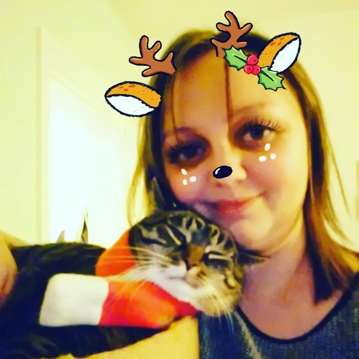 FionaFatCat's tweet photo. My mum took a lot of pictures this Christmas, and then she forgot to post them on my Twitter! You can find them on her IG lenapalsdorf. https://t.co/LWQO0AbeCQ