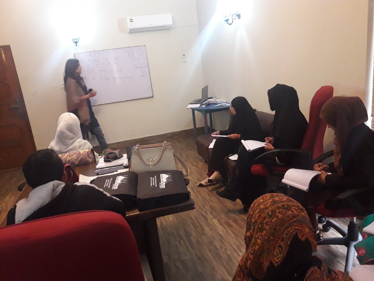 SLP_Vision21's tweet photo. #SpeedLiteracyProgram
Teachers'training
#Englishsession
#Speedliteracy
#Rawalpindi https://t.co/vaQGdfJN82