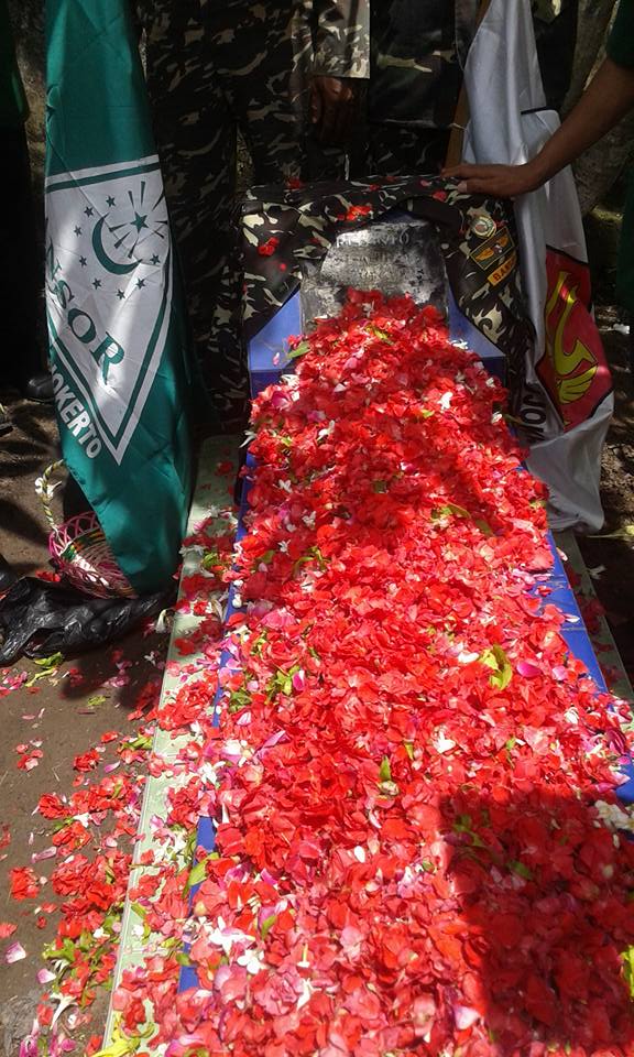 amrudinnejad_'s tweet photo. Makam alm. sahabat Riyanto Banser Pahlawan Kemanusiaan. #Tribute2BanserRiyanto @GusYaqut @ACGMon @AfifFuadS @AnsorCyberG https://t.co/u4PVstGWRo