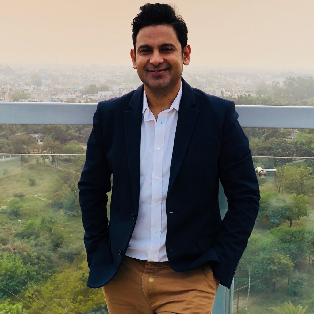 manojmuntashir's tweet photo. #NewProfilePic https://t.co/o6YXb9Rbol