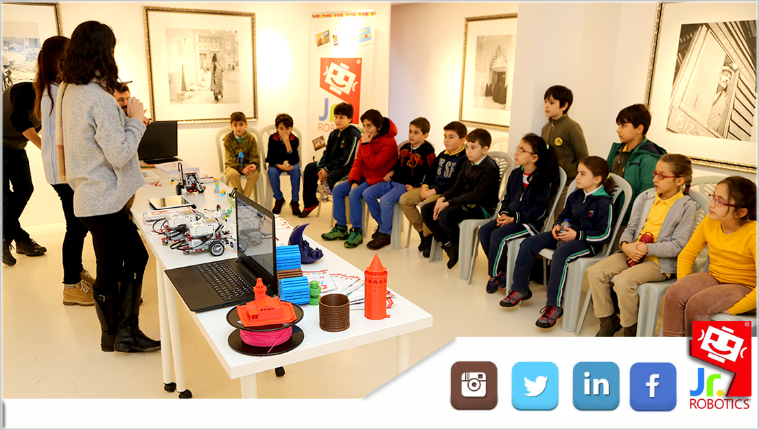 Jr_robotics's tweet photo. @Jr_robotics #gelecek neslin ihtiyaçları konusunda farkındalık oluşturmaya devam ediyor.
Fikret Otyam Vakfı yöneticilerinin de katılımıyla gerçekleşen #legorobotik, #kodris ile #kodlama, #zspace ile #sanalgerçeklik, #artırılmışgerçeklik atölyelerinden kareler #jrrobotics https://t.co/ecP8U0jhe7