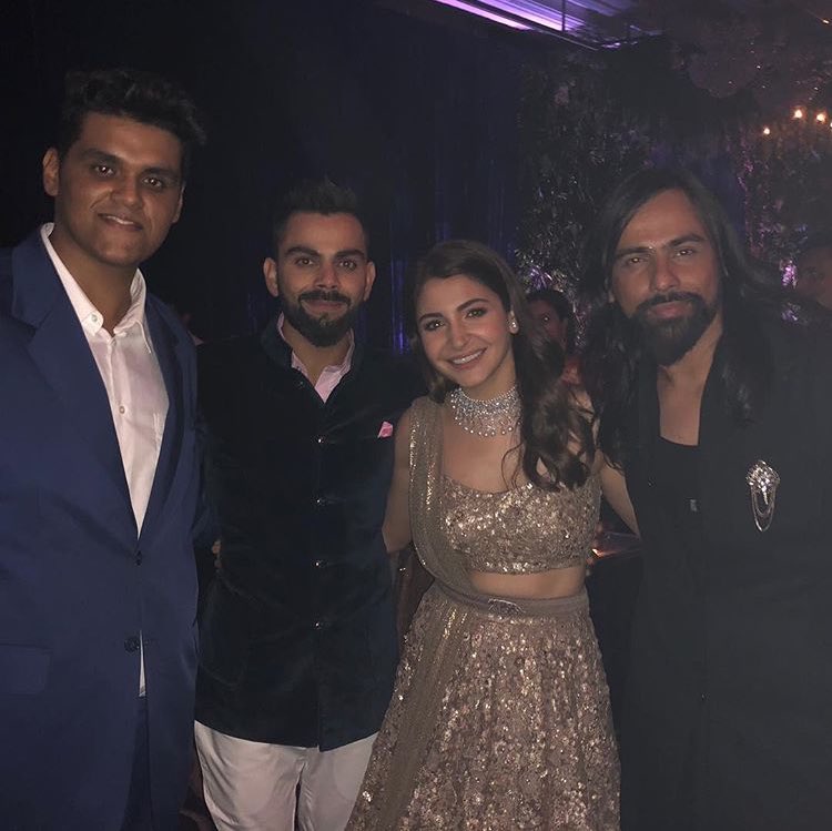  @AnushkaSharma &  @imVkohli with  @basu2013,  @MohammadKaif,  @BhuviOfficial, @naazi69 &  @Mehreenpirzada at their reception last night   #VirushkaReception  #Virushka