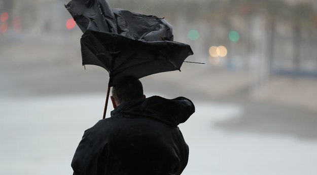 Pluies, inondations, vents violents, vagues-submersion : la #Corse en vigilance de niveau 2 #météo sur.corsematin.com/AffM-1DfZ