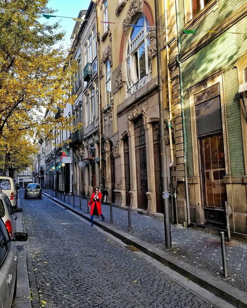 cammipham's tweet photo. "The woman who follows the crowd will usually go no further than the crowd. The woman who walks alone is likely to find herself in places no one has been before." https://t.co/4IDH02XrSJ https://t.co/SO6E8CVGvM