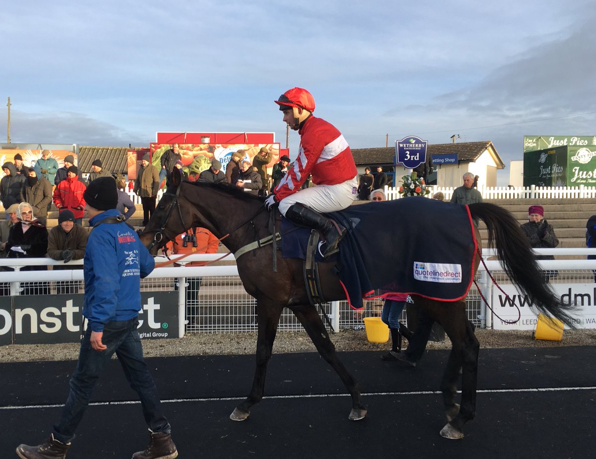 JonathanDoidge's tweet photo. A real cracker of a #Christmas for @JoeColliver & @MHammondRacing was completed when #JustCameron got the better of long-time leader #DukeOfNavan to land the featured @188BET #CastlefordChase @WetherbyRaces at 10/1 #Racing https://t.co/nDtLymSZlW