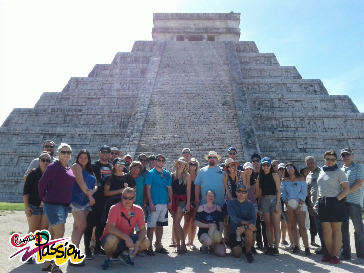 Un atardecer como ninguno 😊 #Chichén