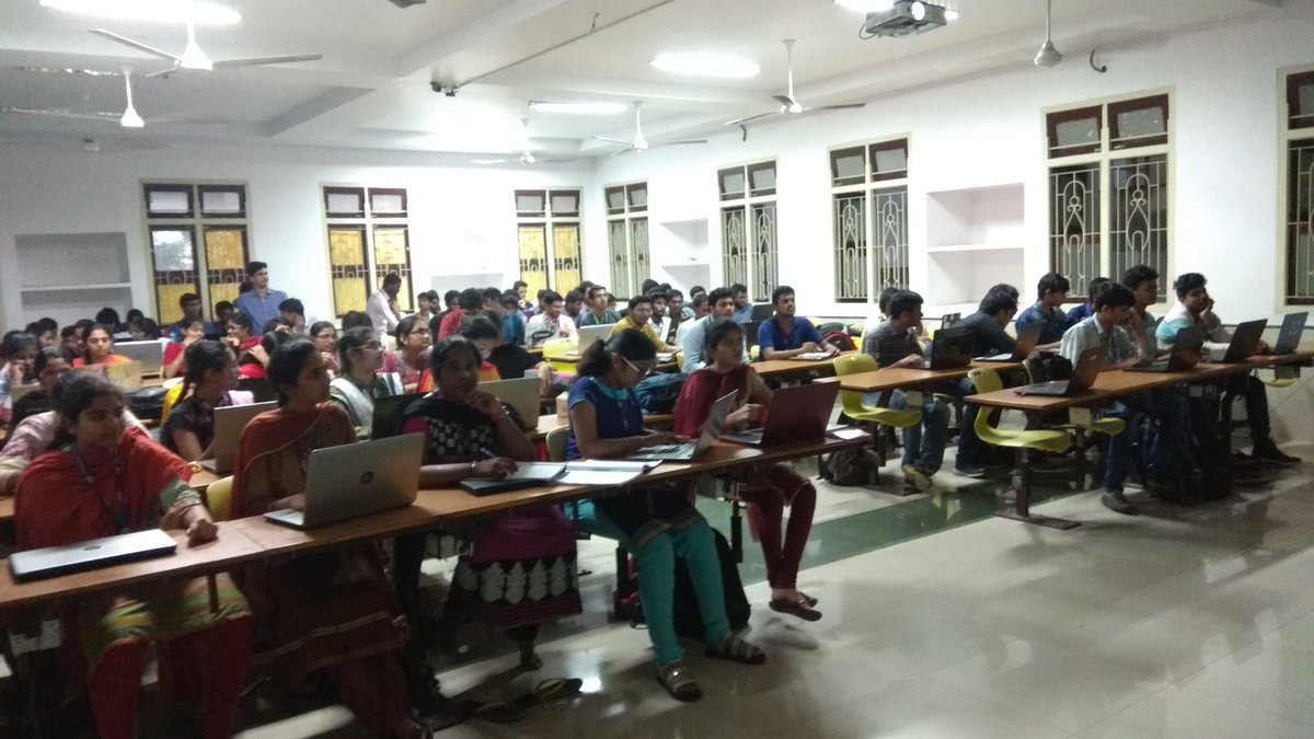 kluglug's tweet photo. Session on @Docker by Raghav Reddy at @KLUniversity @SwechaFSMI #Docker #Containers https://t.co/gdMy8rZMuh