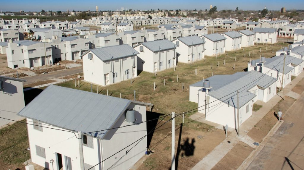 San Carlos Centro | El próximo martes entregarán 16 viviendas