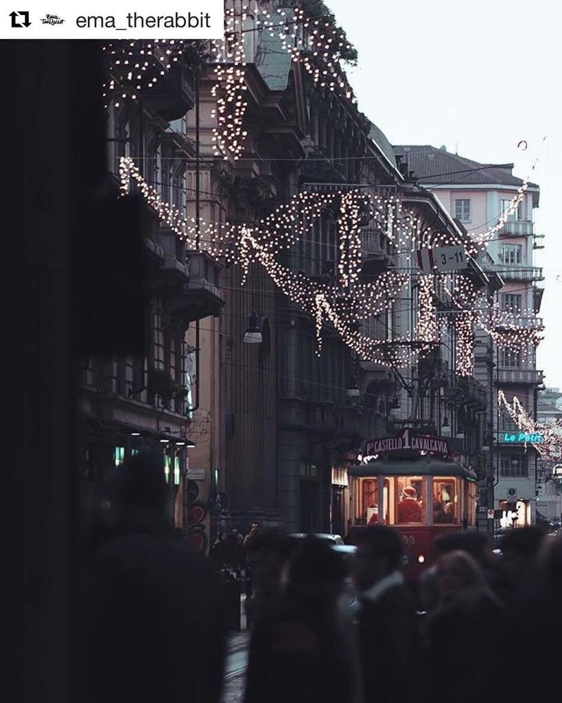 turismotorino's tweet photo. Siamo una città magica e qualcuno la magia sa anche fotografarla #Repost @ema_therabbit ・・・
So guys, is your stomach still alive?
•
•
•
#agameof10k#artofvisuals#volgotorino#lenscultures#thelensbible#loves_madeinitaly#loves_unoted_piemonte#italian_places#way2ill#beautiful… https://t.co/0zq5f3o1rP