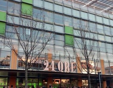 Nel piano industriale per solo tagli per mascherare l’incapacità di fare ripartire i ricavi, scrive il <a href="/Cdr_Sole24Ore/">Cdr del Sole 24 Ore</a>. Dall’azienda interventi che mortificano la redazione buff.ly/2l5XedN