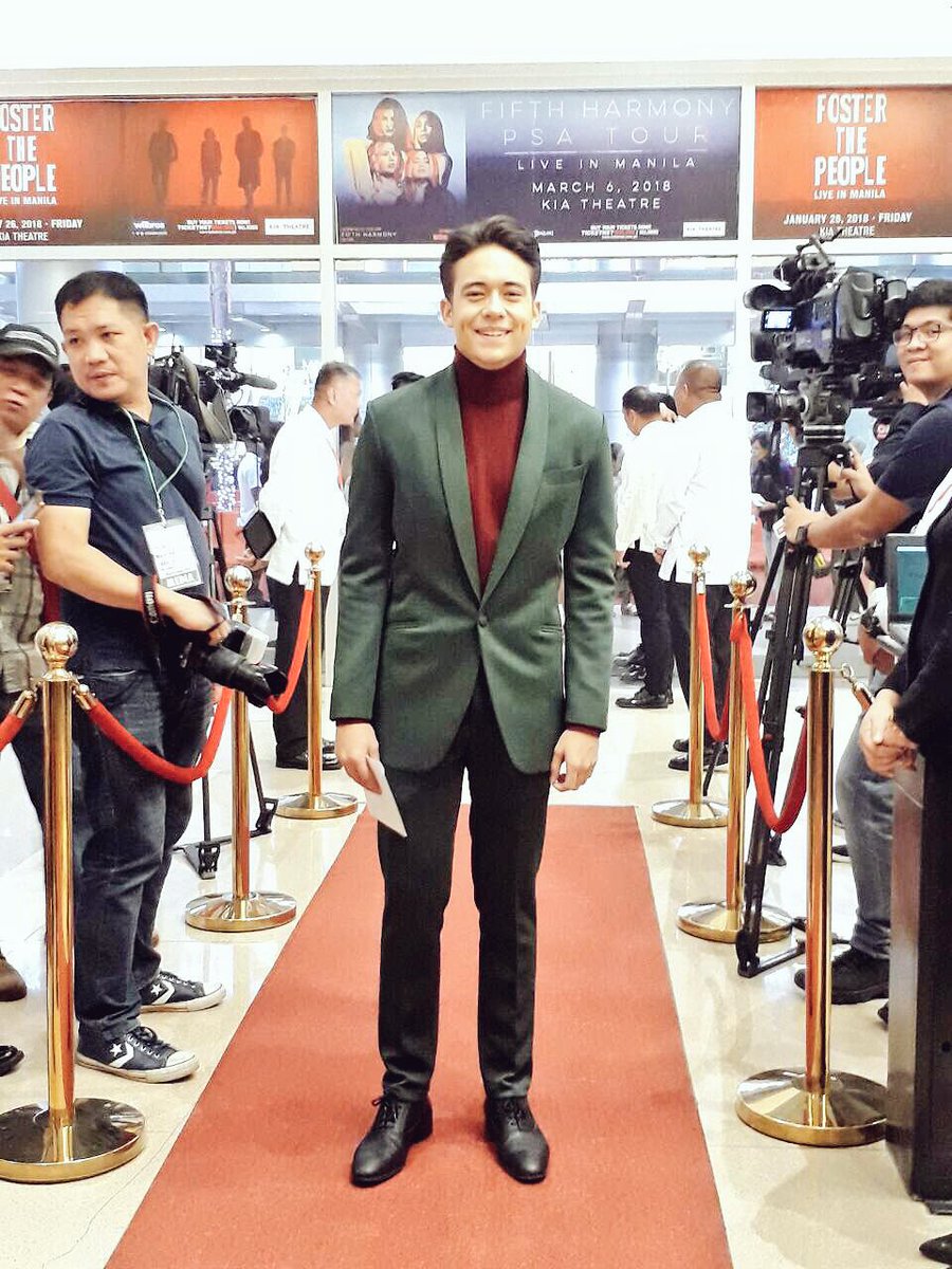 RegalFilms's tweet photo. Jameson aka RJ of Haunted Forest is here for the #MMFF2017 Awards Night! #HauntedForestDay3 @Hashtag_Jameson https://t.co/9E0ZOnF0qo