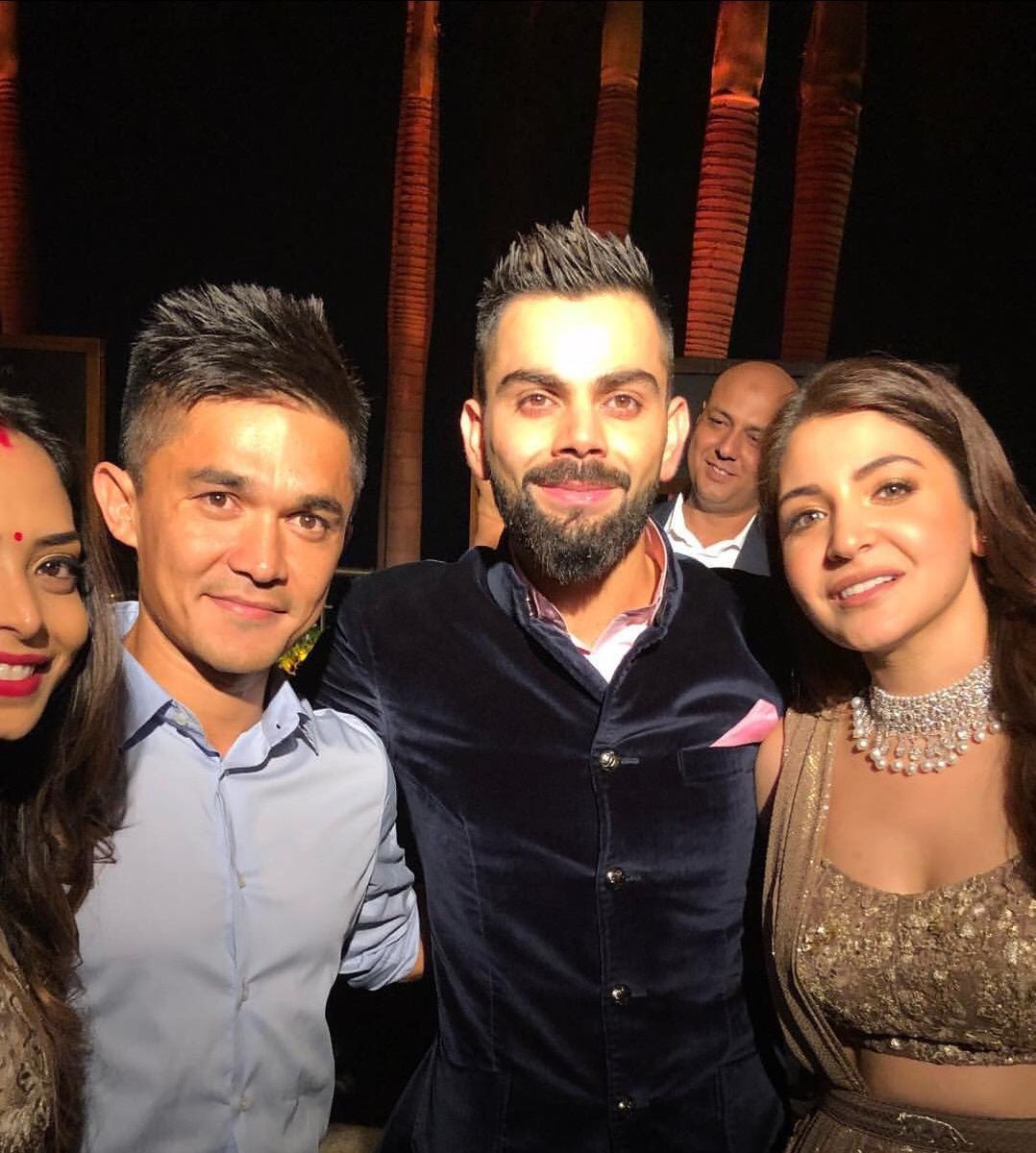  @AnushkaSharma &  @imVkohli with  @harbhajan_singh,  @chetrisunil11 &  @klrahul11 at their reception last night   #VirushkaReception  #Virushka