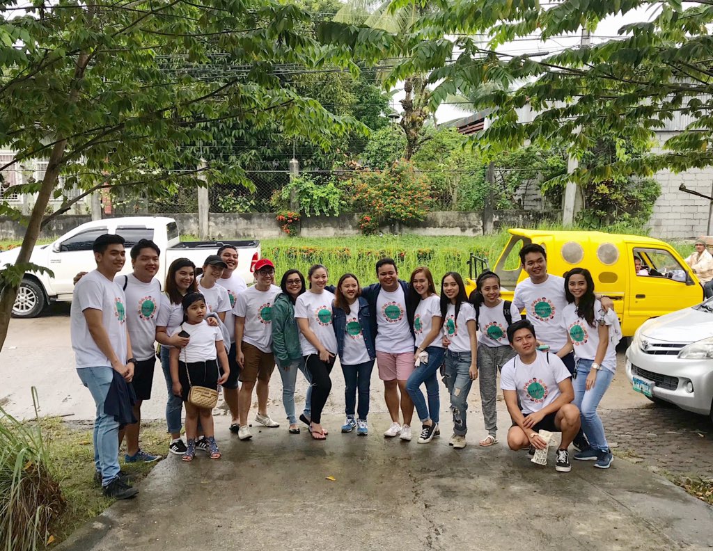 ememcarrasco's tweet photo. Farmlife 3.0 #Outreach2017 π https://t.co/H3r1m4YOga