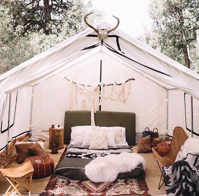 SurfGirlMag's tweet photo. Can we stay here all day ? 🌿 #dreamyspace https://t.co/HUGdFVZnW6