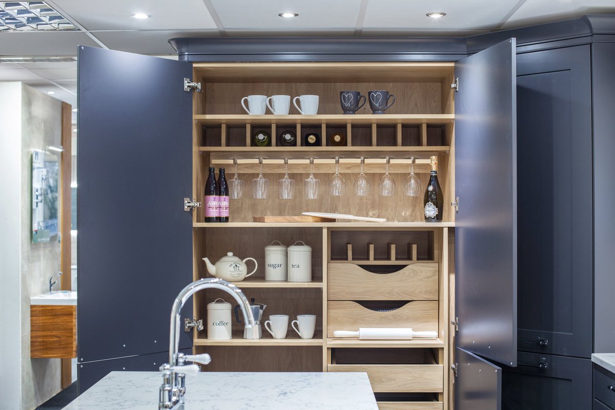 Masterclasskitc's tweet photo. We love it when customers send over their Masterclass storage solutions! Cabinets pictured in Portland Oak https://t.co/pkZMoWljLs