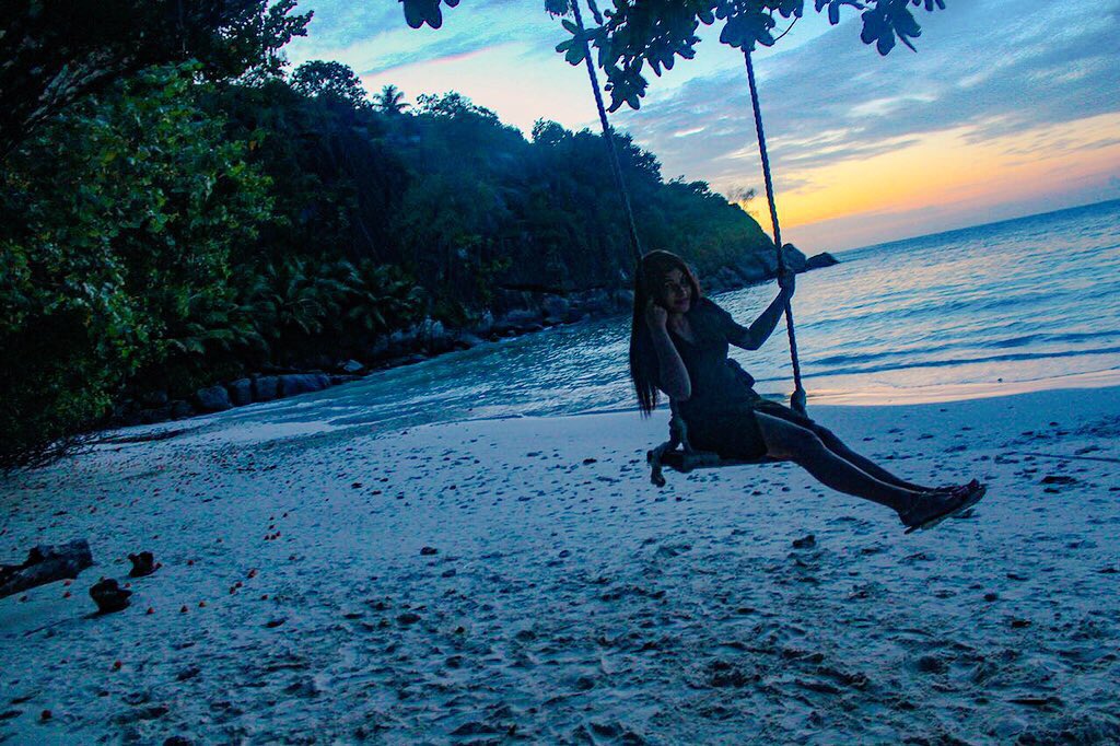 ushmatyagi's tweet photo. This travel is for my mind, body &amp; soul❣️#wellcation
#seychelles #eastafrica #praslin  #traveltales #traveldiaries #beachbaby #oceanholic #borntotravel #unstoppable https://t.co/FnPQkdqsYJ