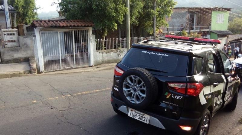 PlantaoRS's tweet photo. Cinco pessoas são executadas a tiros na zona Leste de Porto Alegre https://t.co/J1g2TJNzZ3 https://t.co/wZo8XjlH8R