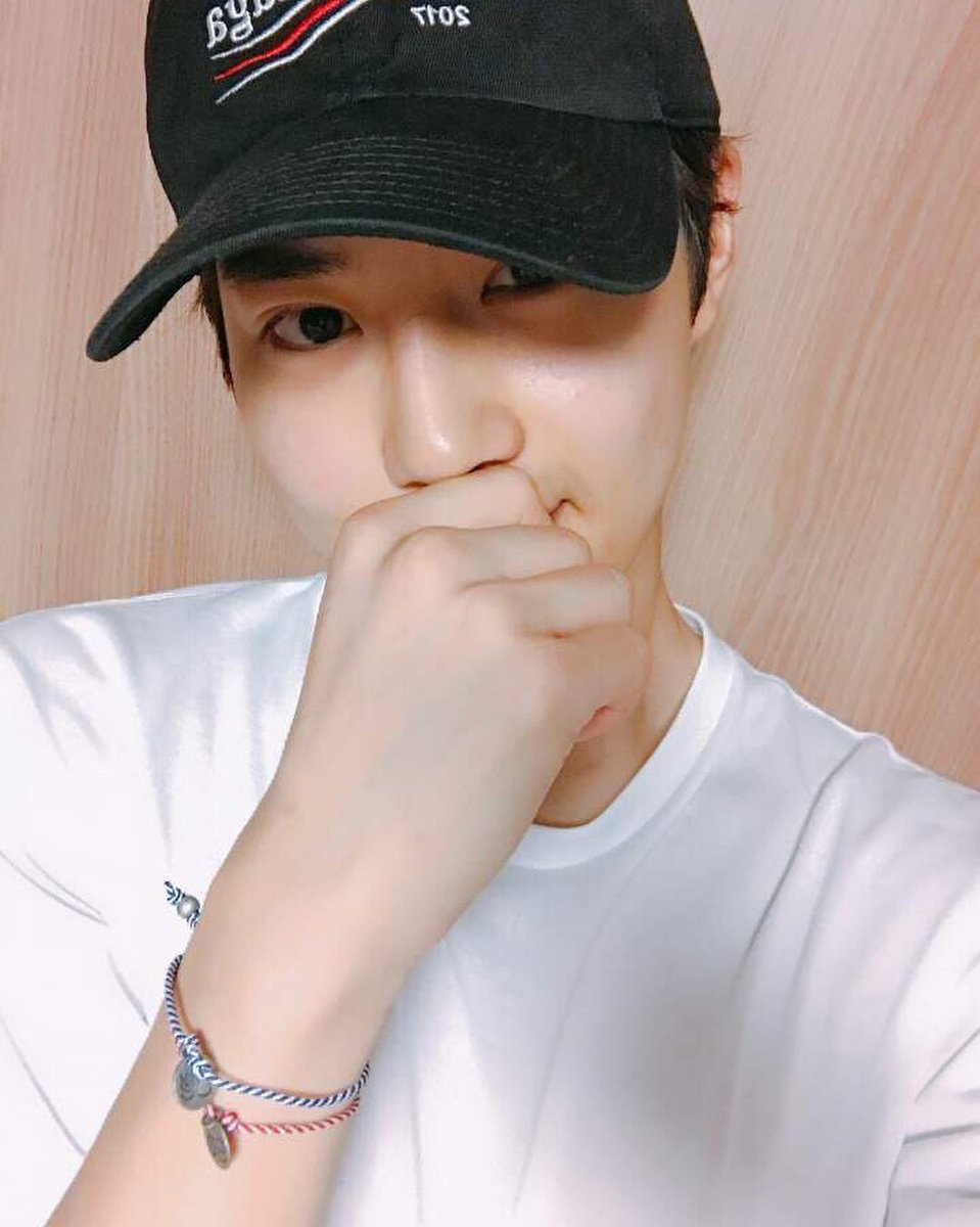 knockknock0408's tweet image. 