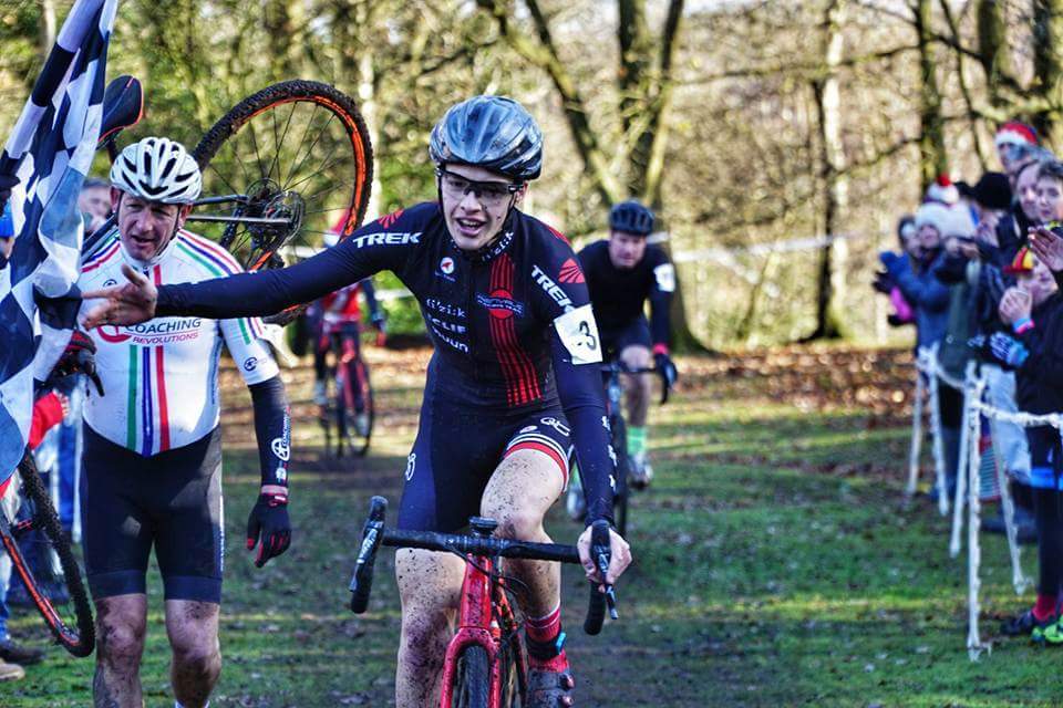 RenvaleRT's tweet photo. Rich and Hollie blew out the cobwebs on boxing day with 1st and  2nd at the 64th running of Coventrys Boxing day cx race. 💪🖒 The rest of the team were...er...carbo loading 🍗🍰🍺🍷🍸 https://t.co/X5wIt4I2Ls