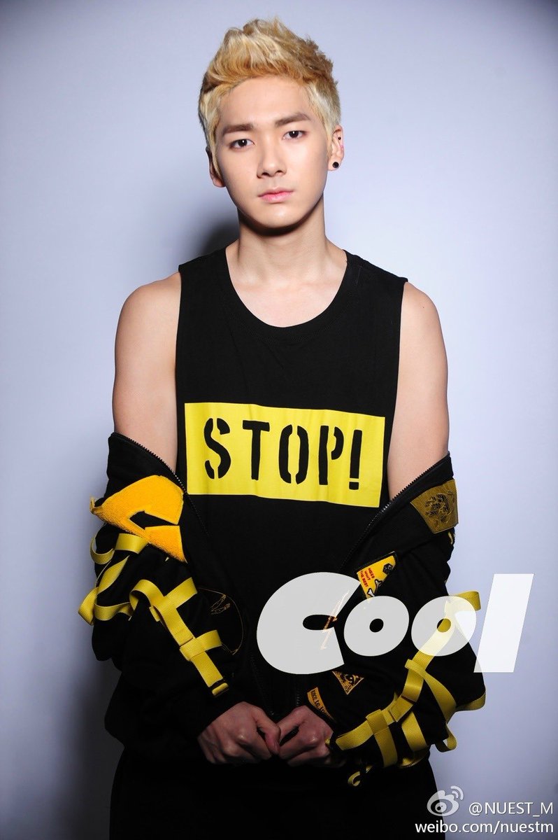 timetoaron's tweet photo. 131227 NU'EST-M Weibo

#뉴이스트 #아론 #곽아론 #곽영민 #Aron https://t.co/USHUmT0vdh