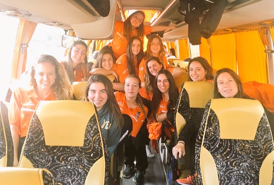 CVTeruel's tweet photo. Nuestro equipo #Juvenil #femenino camino a @CopaEspanaVB en #Guadalajara, debutan hoy a las 20:30 contra #CVEspluguesA, ¡muchas suerte y mucho ánimo! 👱🏻‍♀️👩🏻🏐 #SomosVoleibol #VamosTeruelHastaElFinal https://t.co/eCCKKqAJc3