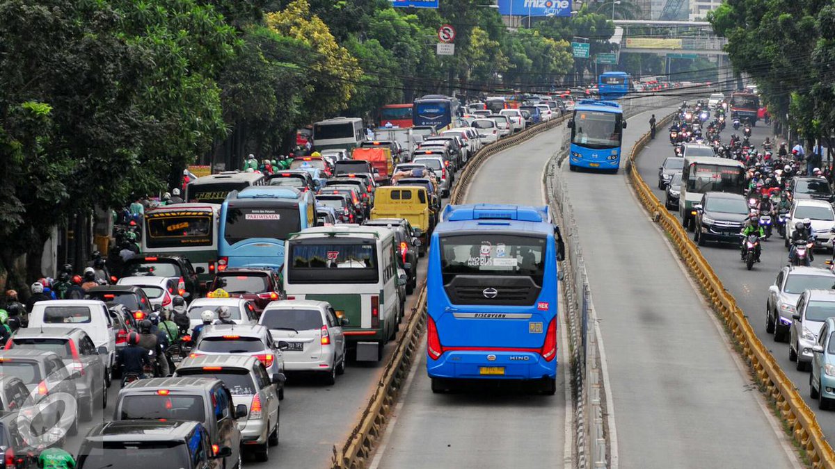 rttmchubdat's tweet photo. Dishub DKI: Transjakarta Tetap Operasi di Malam Tahun Baru
https://t.co/eLsKLj84FQ
#RTTMC2017
#UTAMAKANKESELAMATAN https://t.co/5u6jYL6ZWU