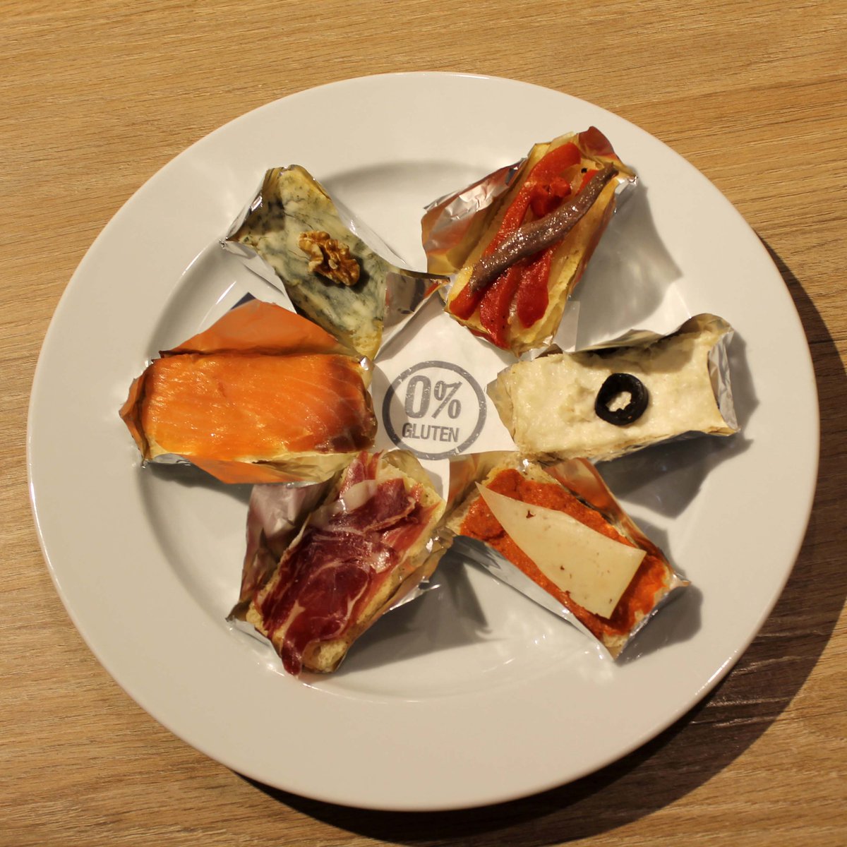 Alternativa #glutenfree para estas fiestas. Canapés [0% Gluten]. <a href="/Singlutenismo/">Singlutenismo</a> <a href="/canalsingluten/">Canal Sin Gluten</a> <a href="/DeseosSinGluten/">Deseos Sin Gluten</a> <a href="/UnCeliacoMas/">Sin gluten por favor</a> @AventurasSinglu <a href="/celinformados/">Celiacos Informados</a> <a href="/CelicosEnAccion/">Celíacos en Acción</a>