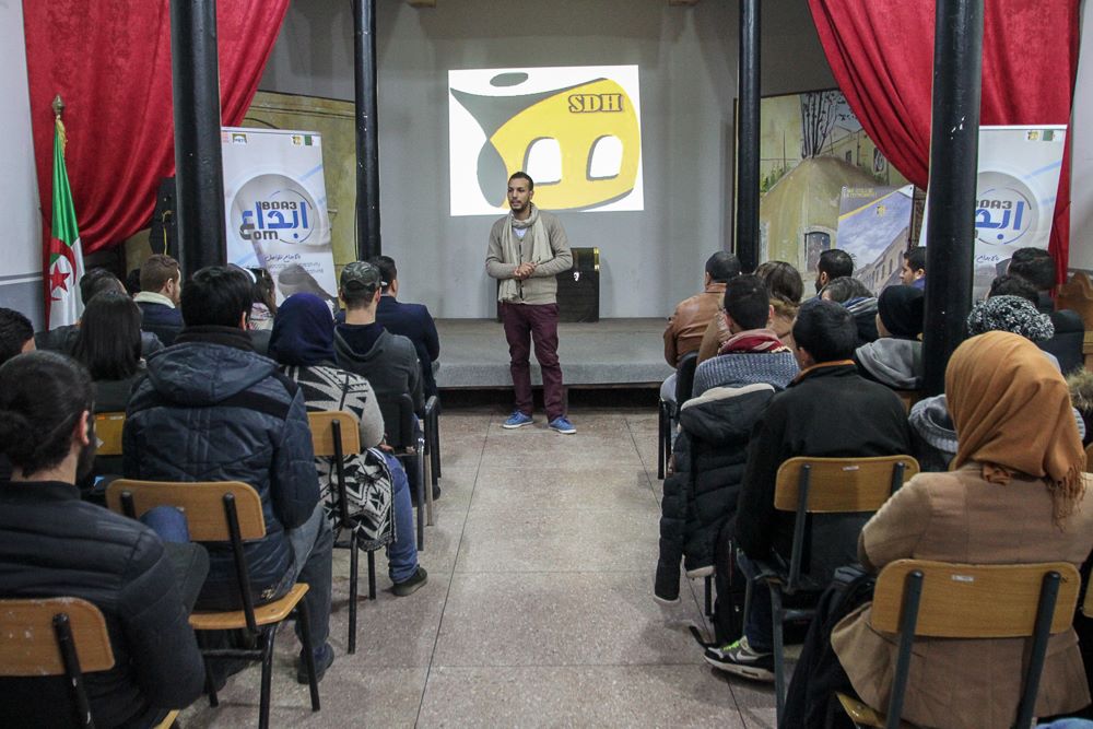 OranSdh's tweet photo. La formation dans les trois spécialités du projet Ibda3com: AV, TIC et Animation socioculturelle au siège de l'association au profits de 45 jeunes issus du mouvement associatif des 3 villes Oran, Sidi Belabes, Tlemcen et Mostaganem. #SDH #ibda3com @USMEPI #AV #TIC https://t.co/ZcTXn1XdbH