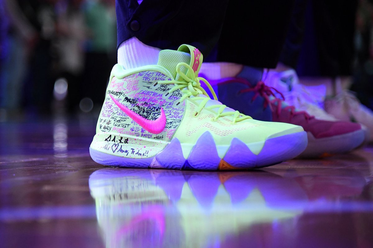 ShoeWorId's tweet photo. Nike Kyrie 4 🔥 https://t.co/hrbW74ZrOg