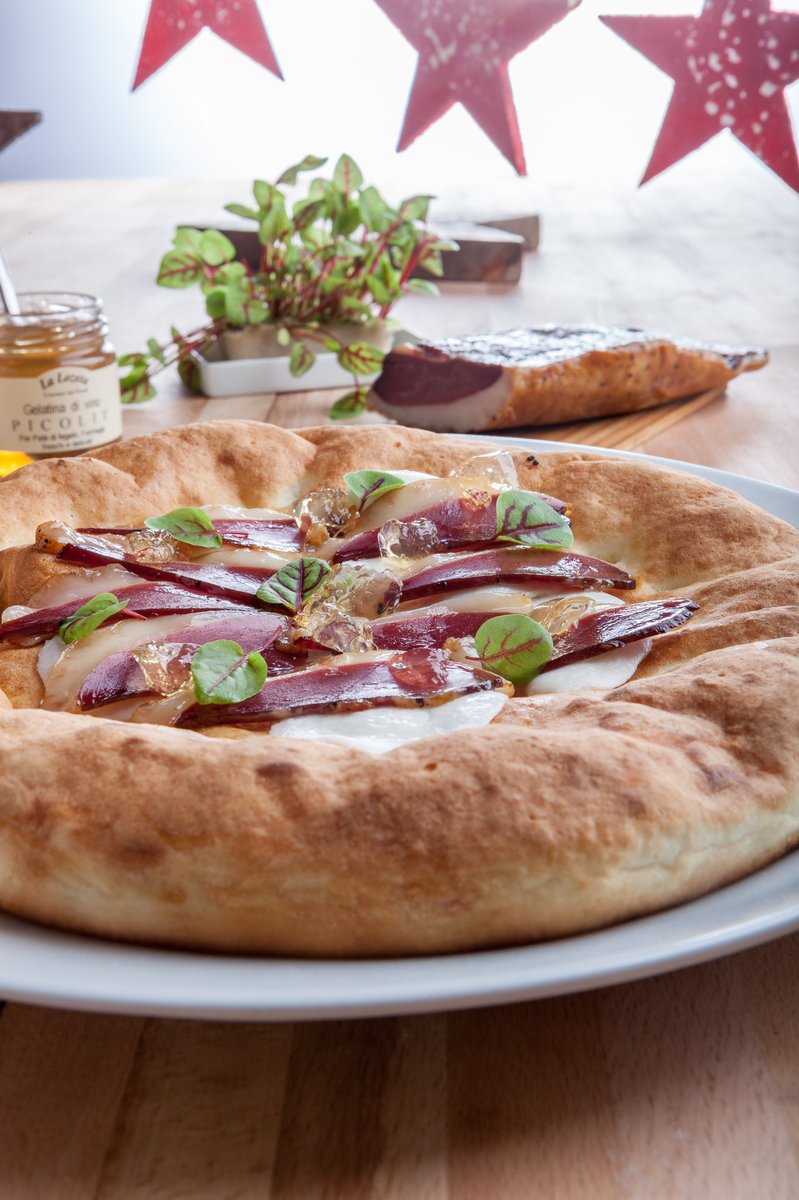saporeverona's tweet photo. #pizza #glutenfree questo mese su @AliceCucina 🍕😉👌🏻
#renatobosco #senzaglutine https://t.co/fL9a76u9GC