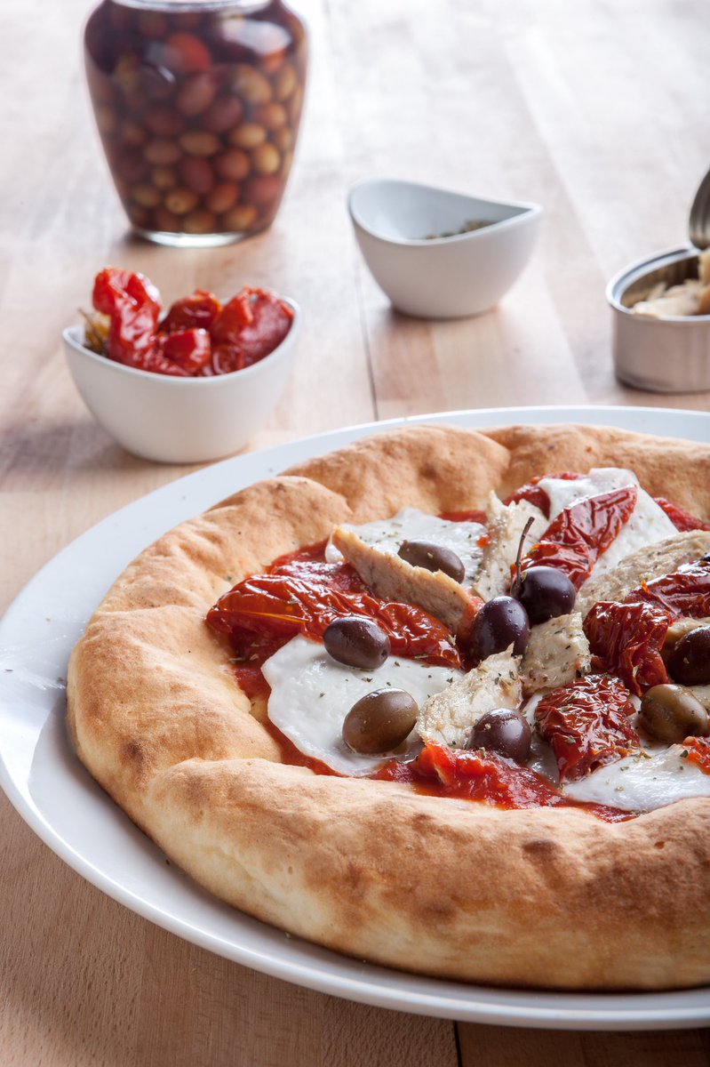 saporeverona's tweet photo. #pizza #glutenfree questo mese su @AliceCucina 🍕😉👌🏻
#renatobosco #senzaglutine https://t.co/fL9a76u9GC