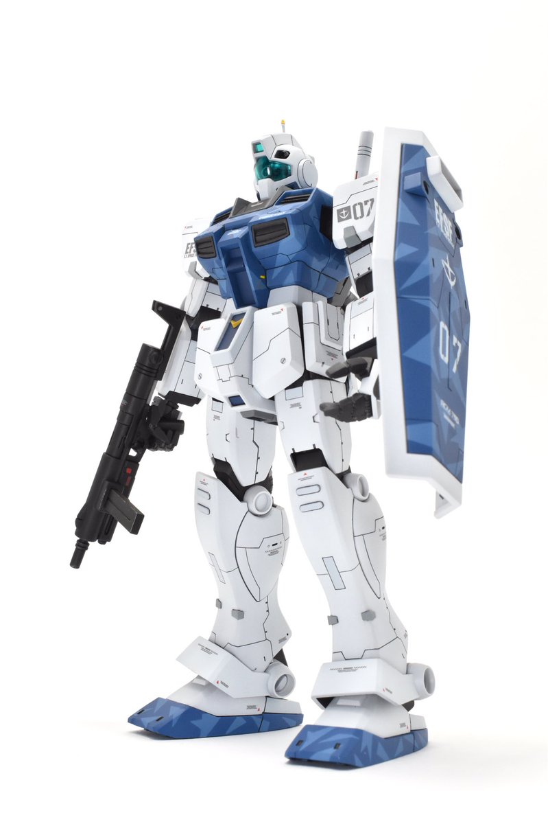 シーラ ジム寒冷地仕様完成 夏から作りはじめてやっとだぁ 寒冷地仕様ってことで 寒いイメージの迷彩にしてみた Hguc ジム寒冷地仕様 ガンプラ 今年作ったプラモ晒そうぜ T Co Kqtqjll5xd Twitter