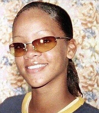 Rih_reaction's tweet photo. Before and after getting a sugar daddy https://t.co/ilYZXaf72y