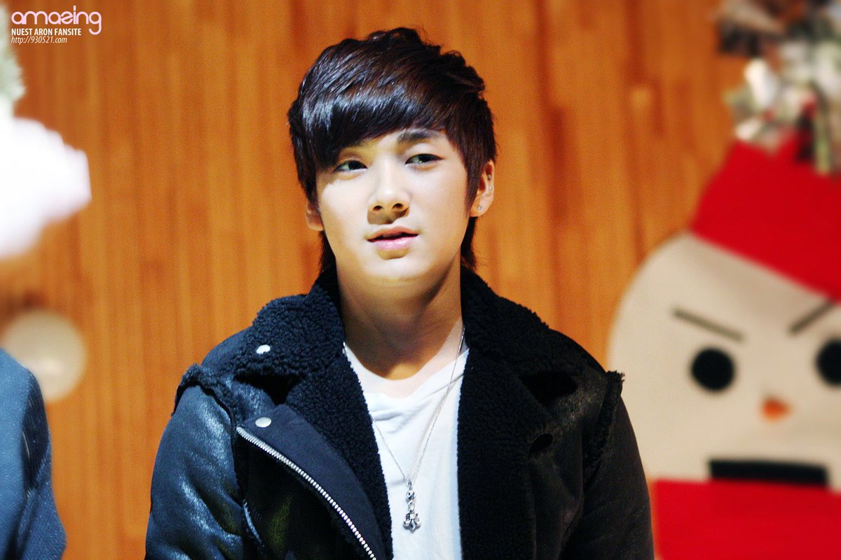 121227 서울 방송고 축제

#뉴이스트 #아론 #곽아론 #곽영민 #Aron