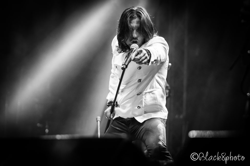 JaviAn_Oficial's tweet photo. Buenos dias rockeros! #deafleopard #defleppard #live #stage https://t.co/uejy09Lf3T