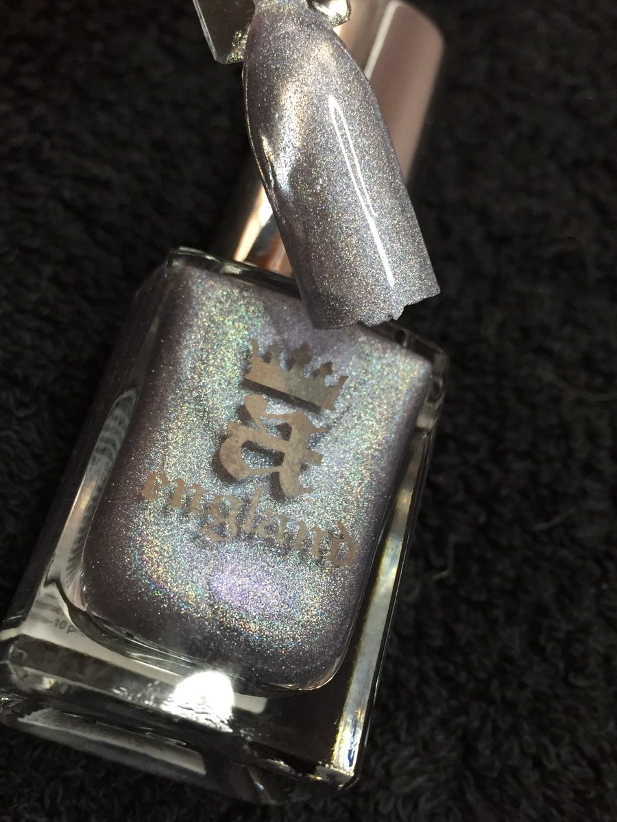 nailsbylyn's tweet photo. Check out the polish from @MeeBoxTweets December. Holo! ๐๐ #meebox #nailsbylyn #nalanails #nailart #nailtech #swatch https://t.co/Ek49csQ20M