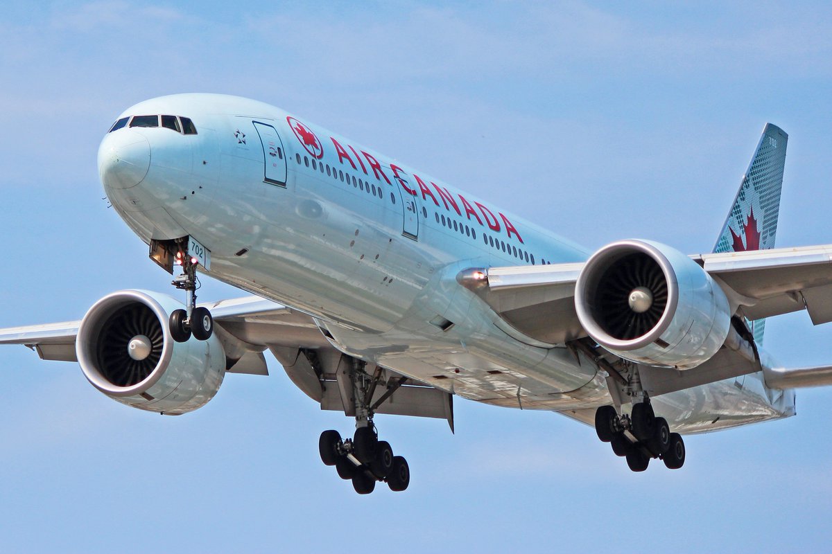 AirplanesAbout's tweet photo. C-FIUF: Air Canada Boeing 777-200LR Worldliner (1 of 59 ever delivered by Boeing and 1 of 6 in the Air Canada fleet) - more photos and info: https://t.co/ZaThr5zw1b #aircanada #boeing777 #b77l #worldliner https://t.co/lt0RxT8vLB