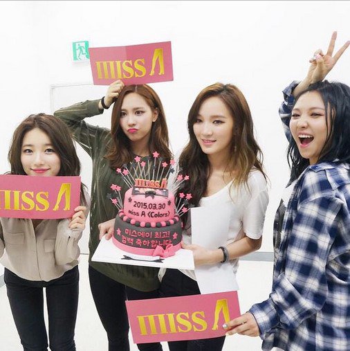 sayAbr's tweet photo. O miss A já está seguindo caminhos diferentes há muito tempo. Nós vamos continuar apoiando e divulgando as notícias de todo o grupo.  #ThankYouMissA https://t.co/bAFtpnmQgb