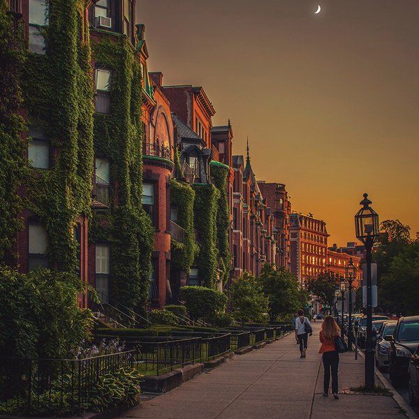 LifeByKhan's tweet photo. 'Grams of Gold | Improper Bostonian https://t.co/2ZrEPKzE44 https://t.co/xztROcdLfJ