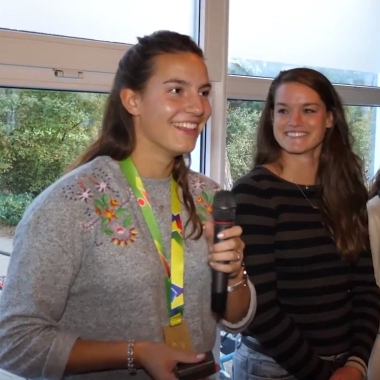 hockey_nl's tweet photo. Wat is het geheim van HOD, dat met @LidewijWelten en @FrederiqueMatla twee Europees kampioenen voortbracht? https://t.co/RRVjoegsBZ https://t.co/2T115JSWis