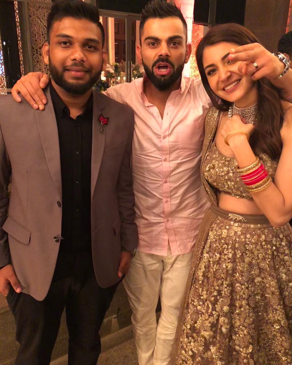  @AnushkaSharma &  @imVkohli with friends at their reception last night   #Virushka  #VirushkaReception