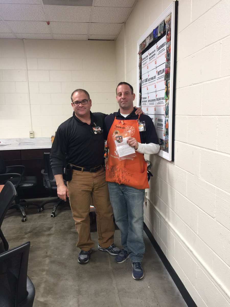 AnthonyMet4104's tweet photo. Thanks Sup D22 4104 Jeremiah Hall for Supporting  MET and building partnerships! #1Team @kristamsears188 @james_thd @asds4104 @aj_mazzola @collinspolywacz https://t.co/U3HmIE2xuE