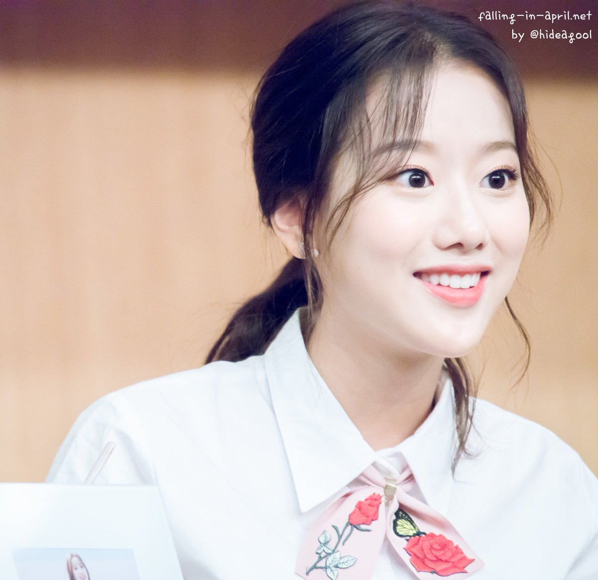 hideagool's tweet photo. #나은 #naeun 😺
#에이프릴 #APRIL https://t.co/rWJO35IHj4